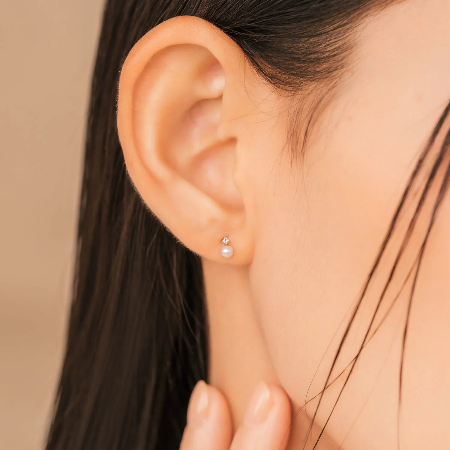 10k Gold Peggy Studs