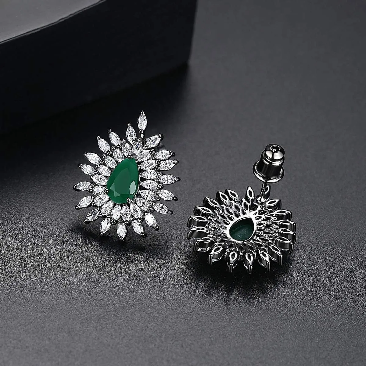 14K Gold Teardrop Shaped Emerald Studs For Women, Moissanite Halo Stud Earrings, Vintage Jewelry for Evening Party