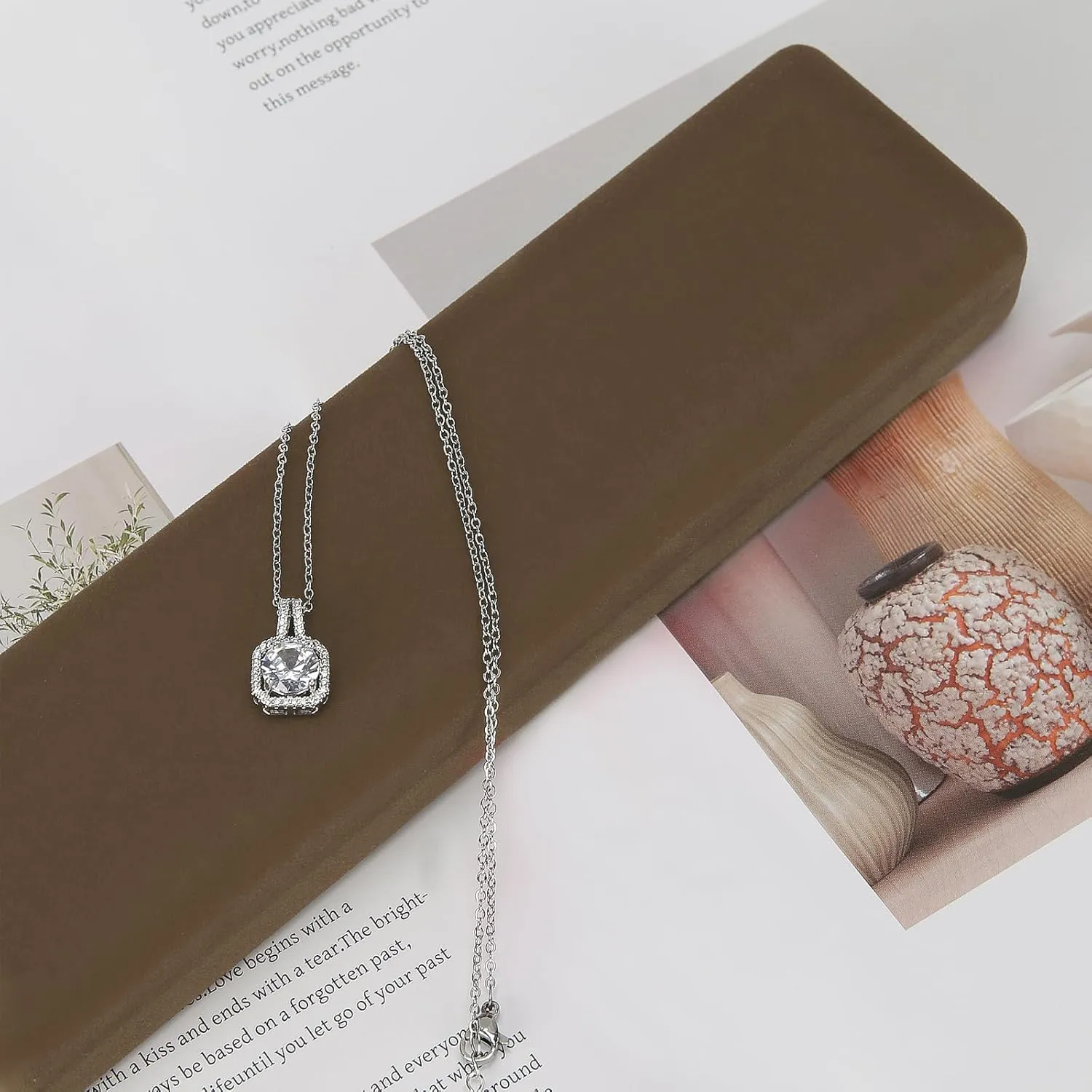 2 Pieces Metal Velvet Necklace Bracelet Gift Box, Soft Lining Bracelet Pendant Long Chain Organizer Holder Display Case for Wedding Engagement Birthday Anniversary (Coffee)