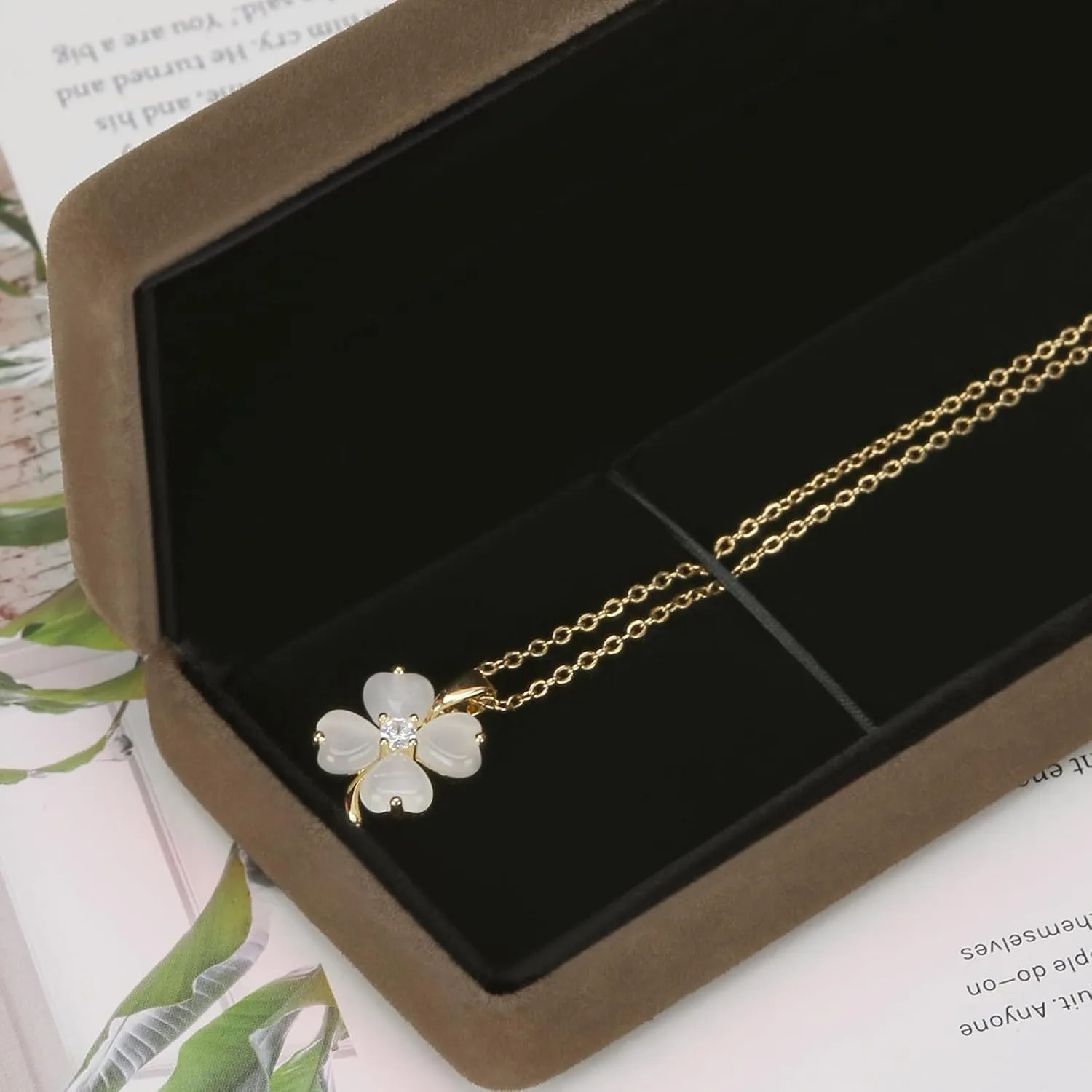 2 Pieces Metal Velvet Necklace Bracelet Gift Box, Soft Lining Bracelet Pendant Long Chain Organizer Holder Display Case for Wedding Engagement Birthday Anniversary (Coffee)