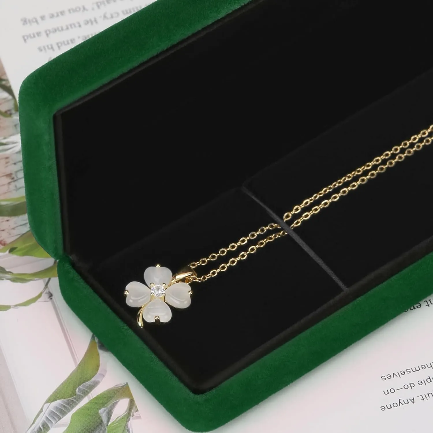2 Pieces Metal Velvet Necklace Bracelet Gift Box, Soft Lining Bracelet Pendant Long Chain Organizer Holder Display Case for Wedding Engagement Birthday Anniversary (Green)