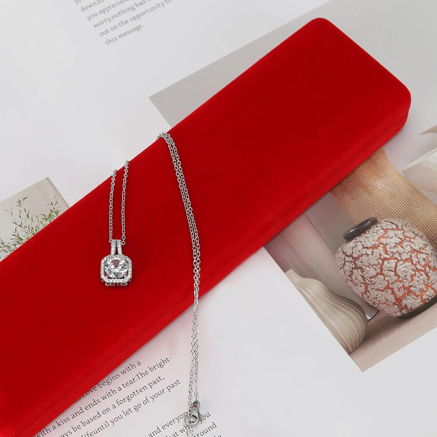2 Pieces Metal Velvet Necklace Bracelet Gift Box, Soft Lining Bracelet Pendant Long Chain Organizer Holder Display Case for Wedding Engagement Birthday Anniversary (Red)