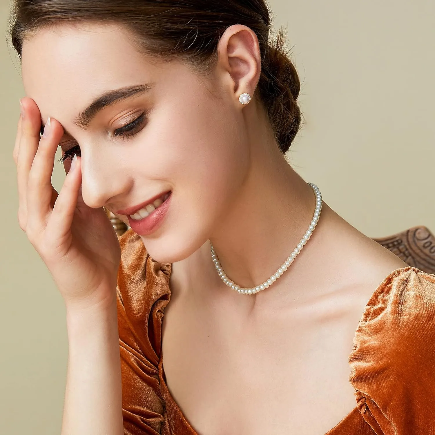 BABEYOND Round Imitation Pearl Choker Necklace Multi Strands Choker 20s Flapper Necklace Accessories for Gatsby Themed Party