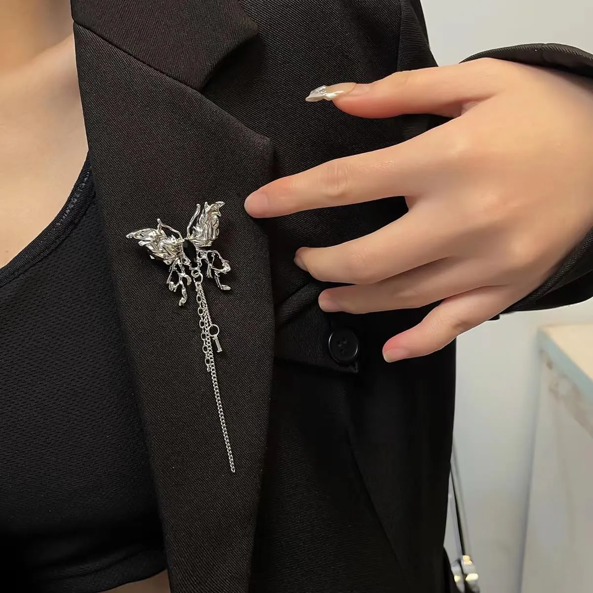 Black Crystal Butterfly Brooch for Women Teen Girls,Vintage Silver Tassel Pendant Brooch, Dainty Insect Pins Clothing Accessories Jewelry Gifts
