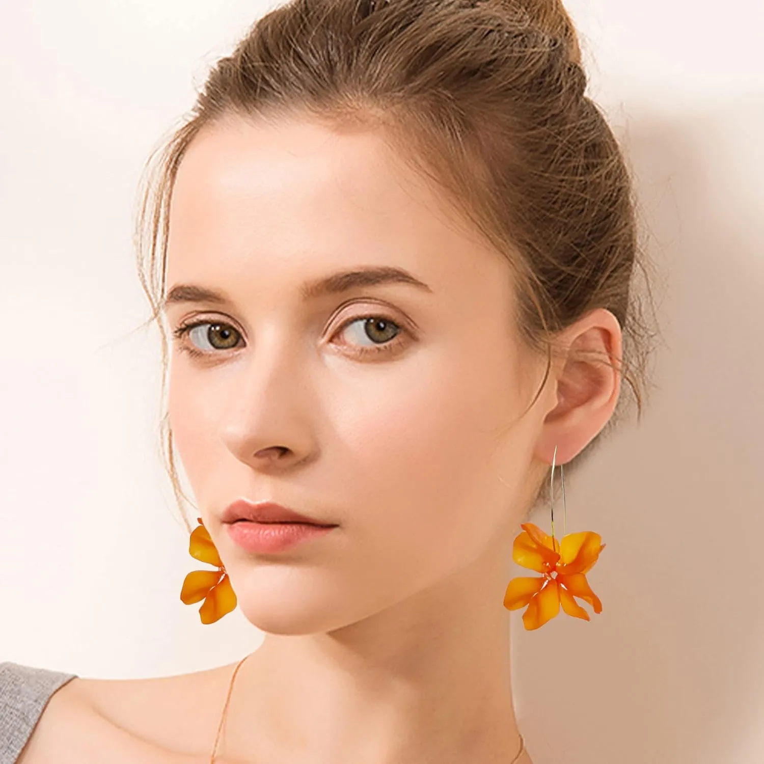 Boho Flower Floral Petal Earrings Flower Hoop Acrylic Dangle Earrings for Women Christmas Valentines Mothers Day Birthday Gifts for Her Women Mom Wife Sister
