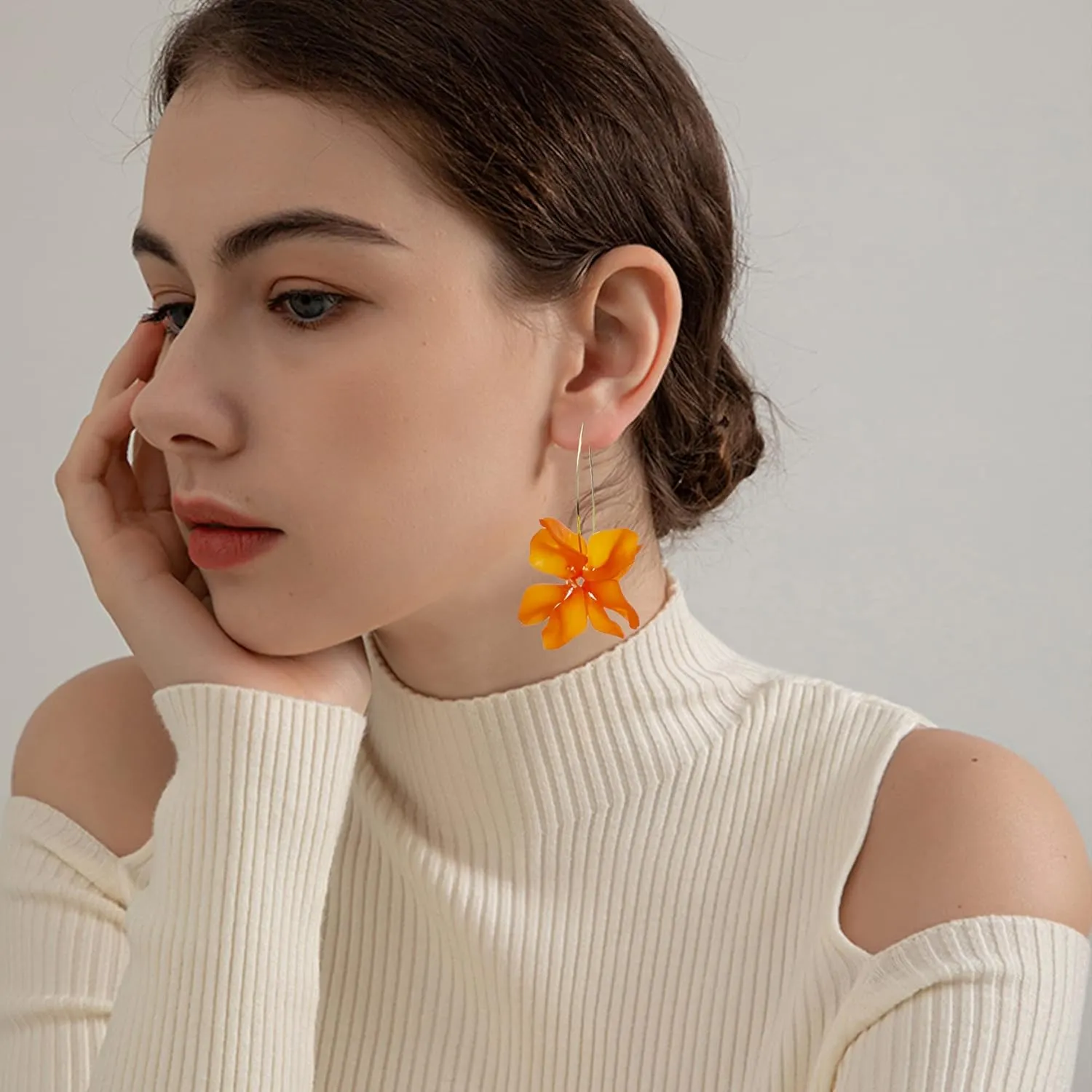 Boho Flower Floral Petal Earrings Flower Hoop Acrylic Dangle Earrings for Women Christmas Valentines Mothers Day Birthday Gifts for Her Women Mom Wife Sister
