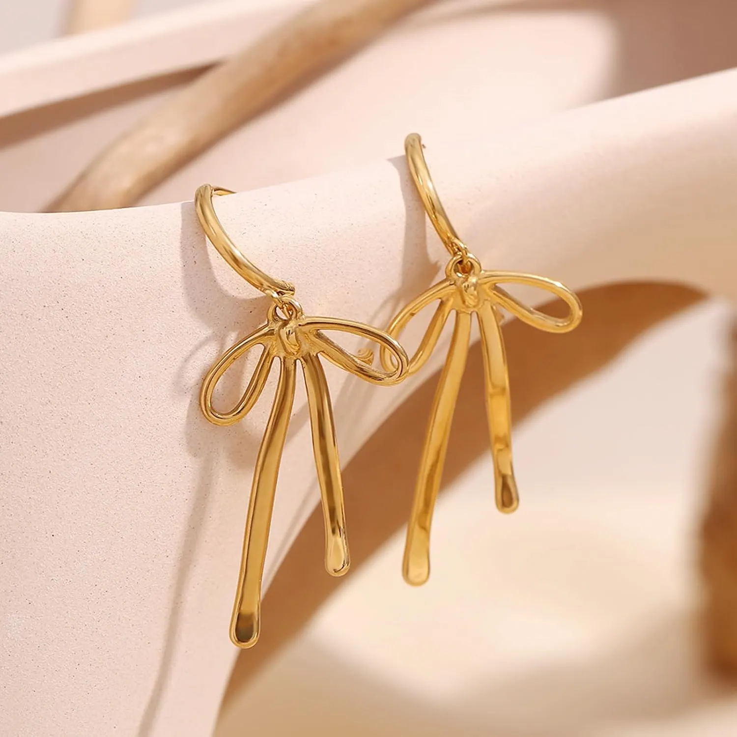 Bow Hoop Earrings for Women Gold Bow Earrings Bowknot Dangle Earrings Trendy Bow Huggie Hoop Earrings Classy Gold Ribbon Bow Tie Earrings Wedding Prom Party Jewelry Accessories