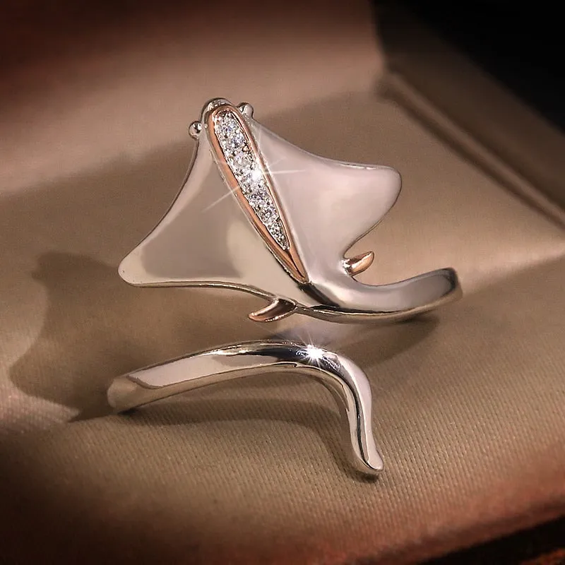 CAOSHI Delicate Fish Rings for Women Metallic Style Finger-ring Statement Jewelry Exquisite Fashionable Design Accessories Gift