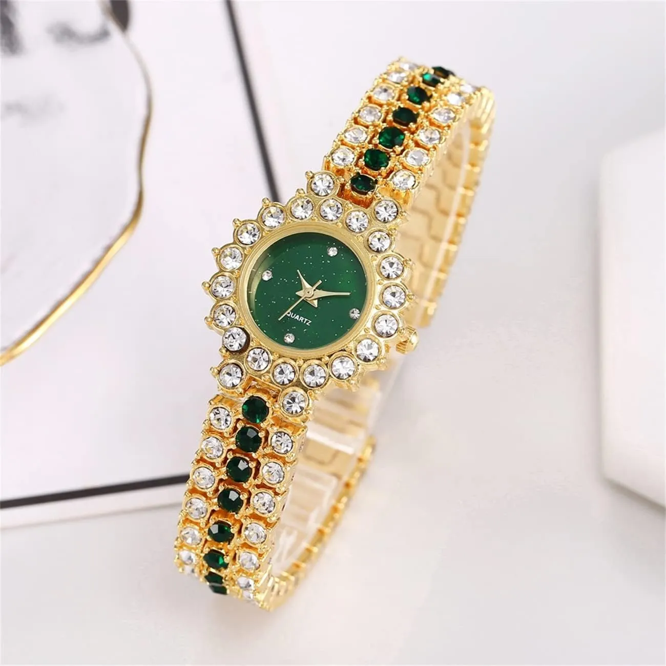 CdyBox Women Steel Belt with Diamonds Watch Quartz Bracelet Watch Set Dress Wristwatches Elegant