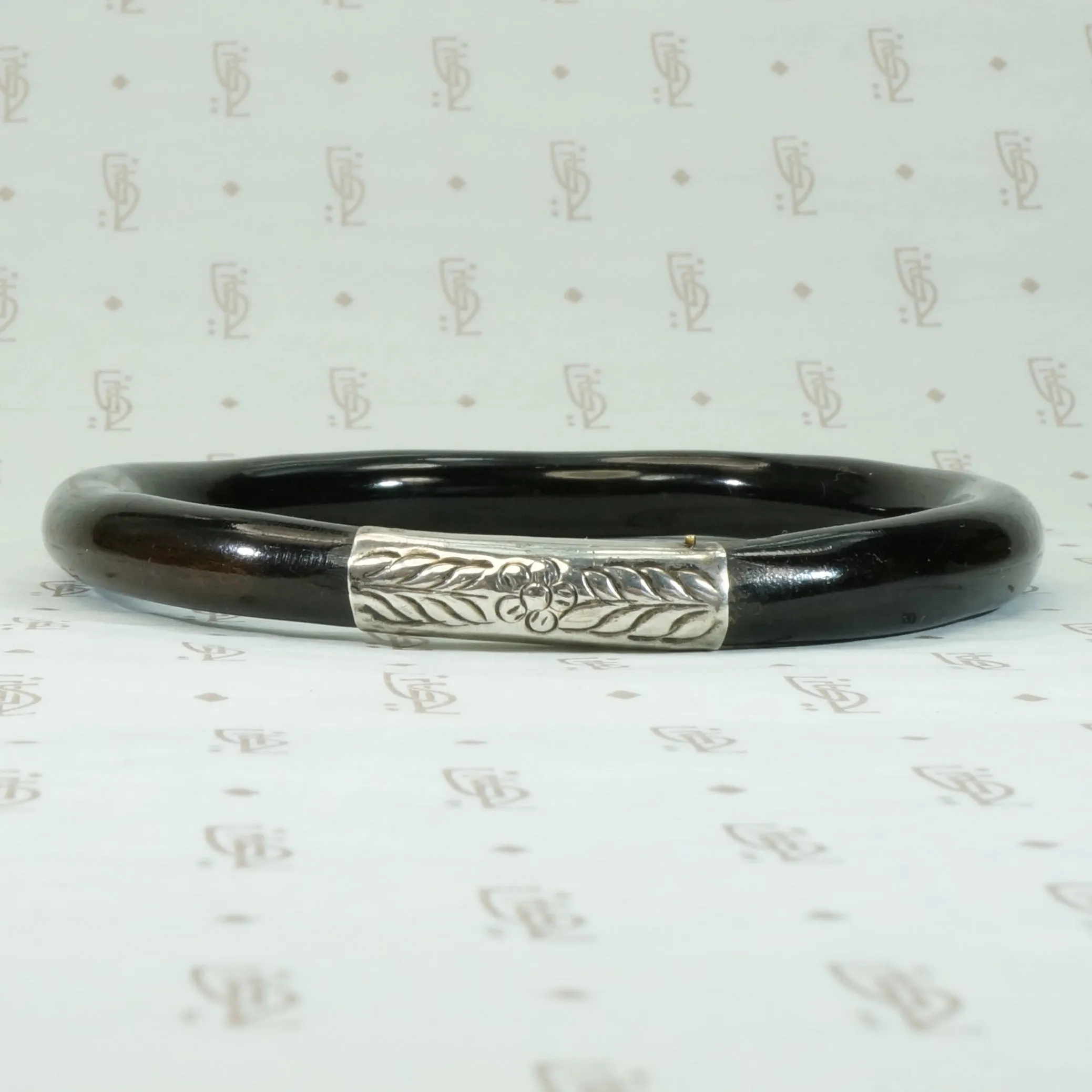 Chinese Black Lacquer Bangle with Engraved Silver Band