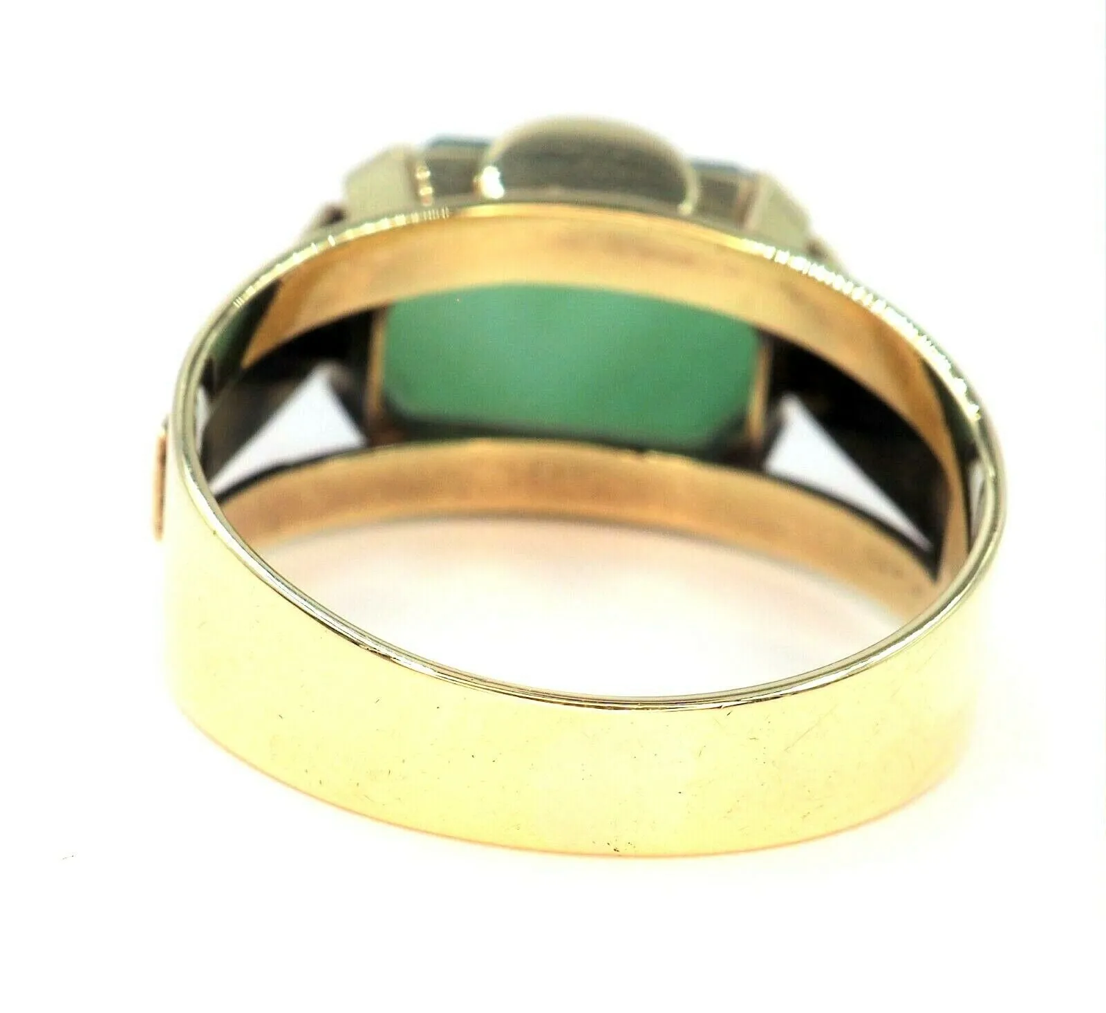 Chrysoprase 14ct Yellow Gold Ring