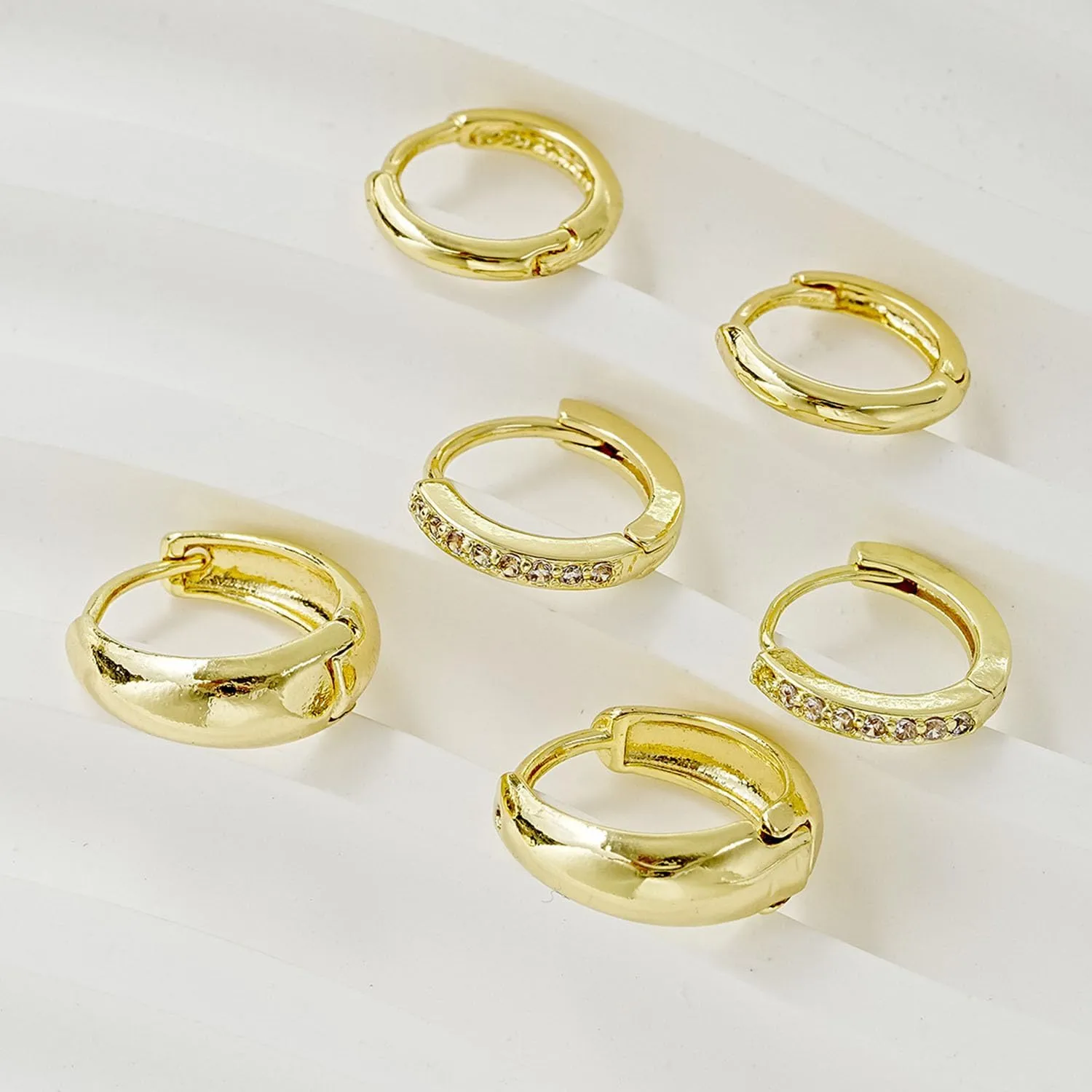 Chunky Gold Hoop Earrings Sets for Women Gold Hypoallergenic Oval Huggie Earrings Lightweight Thick Rectangle Hoop Earrings Trendy Jewelry for Women