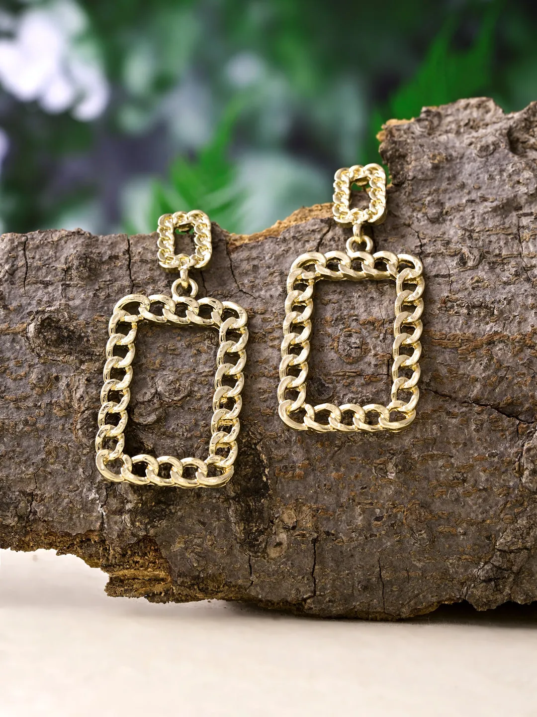 Contemporary Western Style Dangler Earring