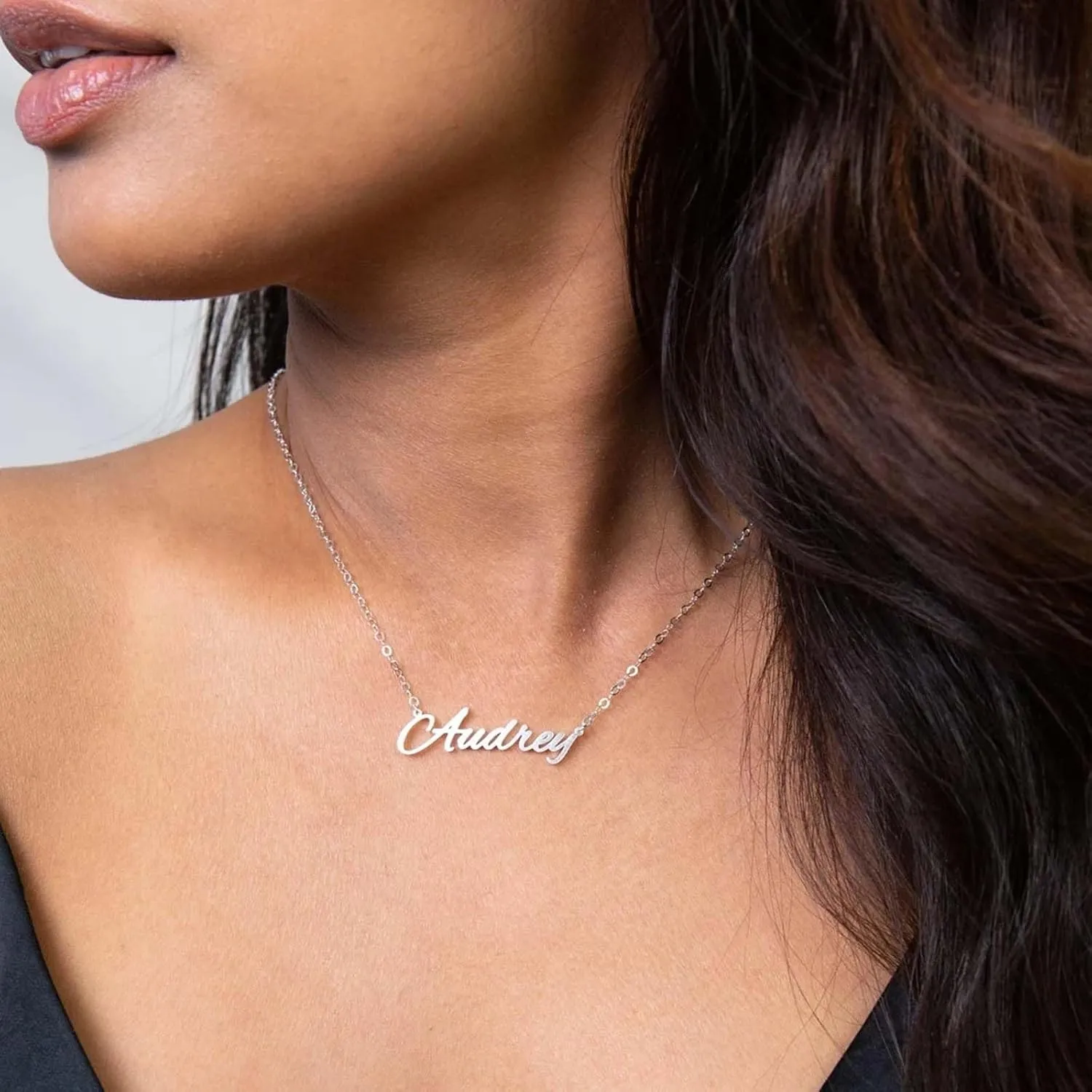 Custom Name Necklace Personalized Gifts for Women 18K Gold Plated Customized Necklaces with Name Birthday Nameplate Gifts for Her