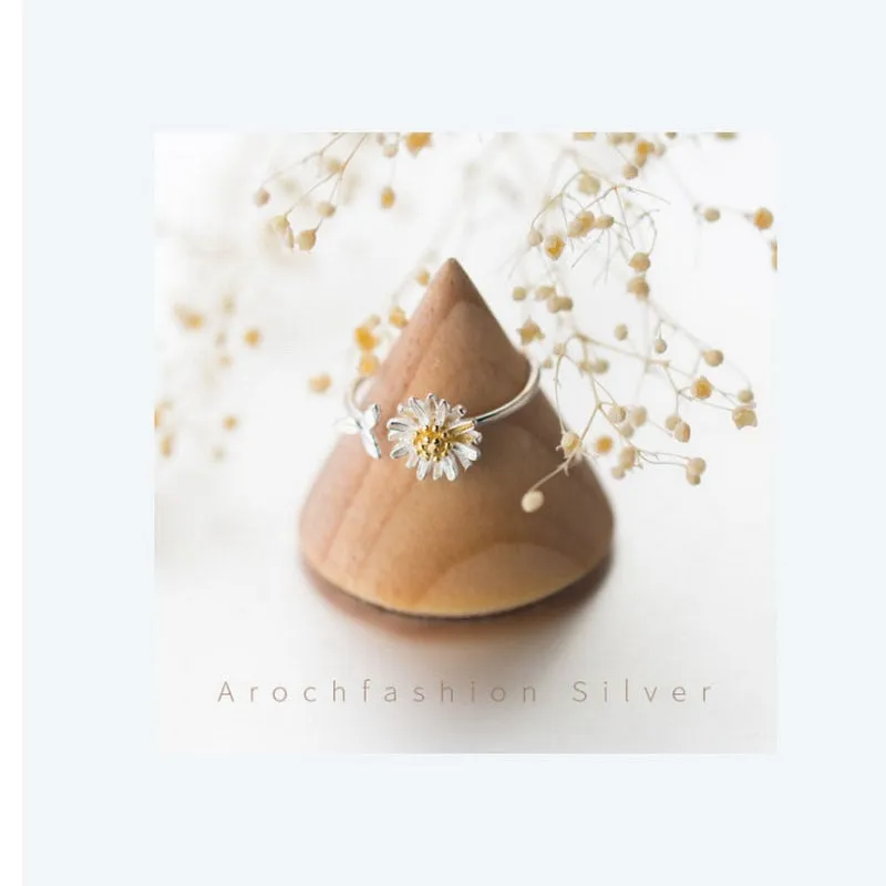 Delicate Daisy Flower Ring for Women