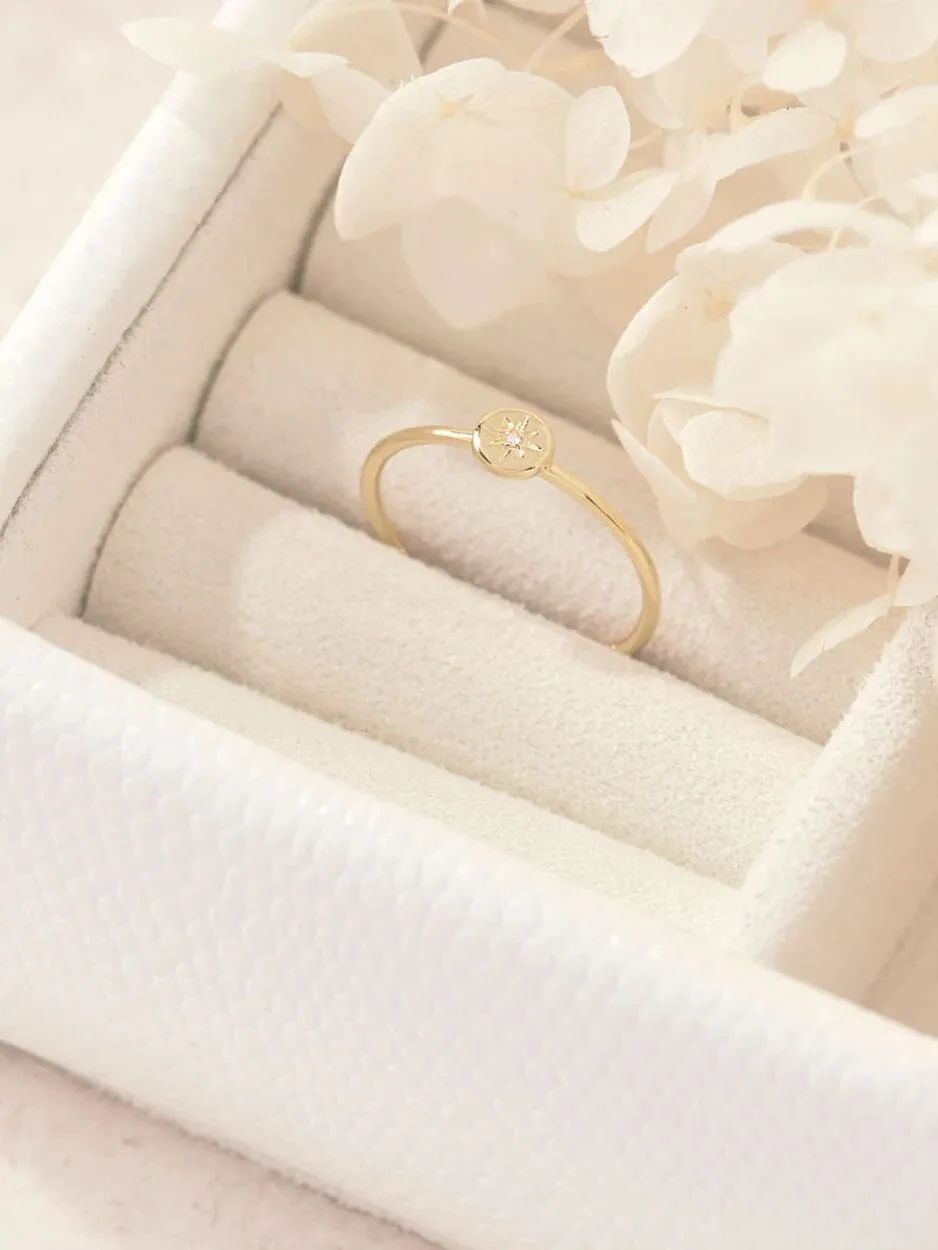 Delicate Enchanted Light Ring - Gold
