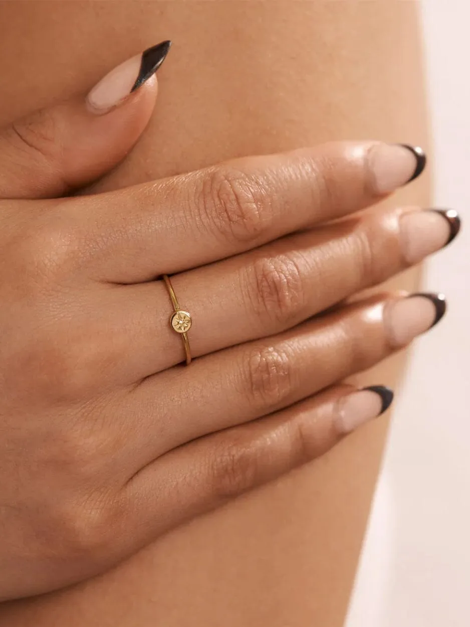 Delicate Enchanted Light Ring - Gold