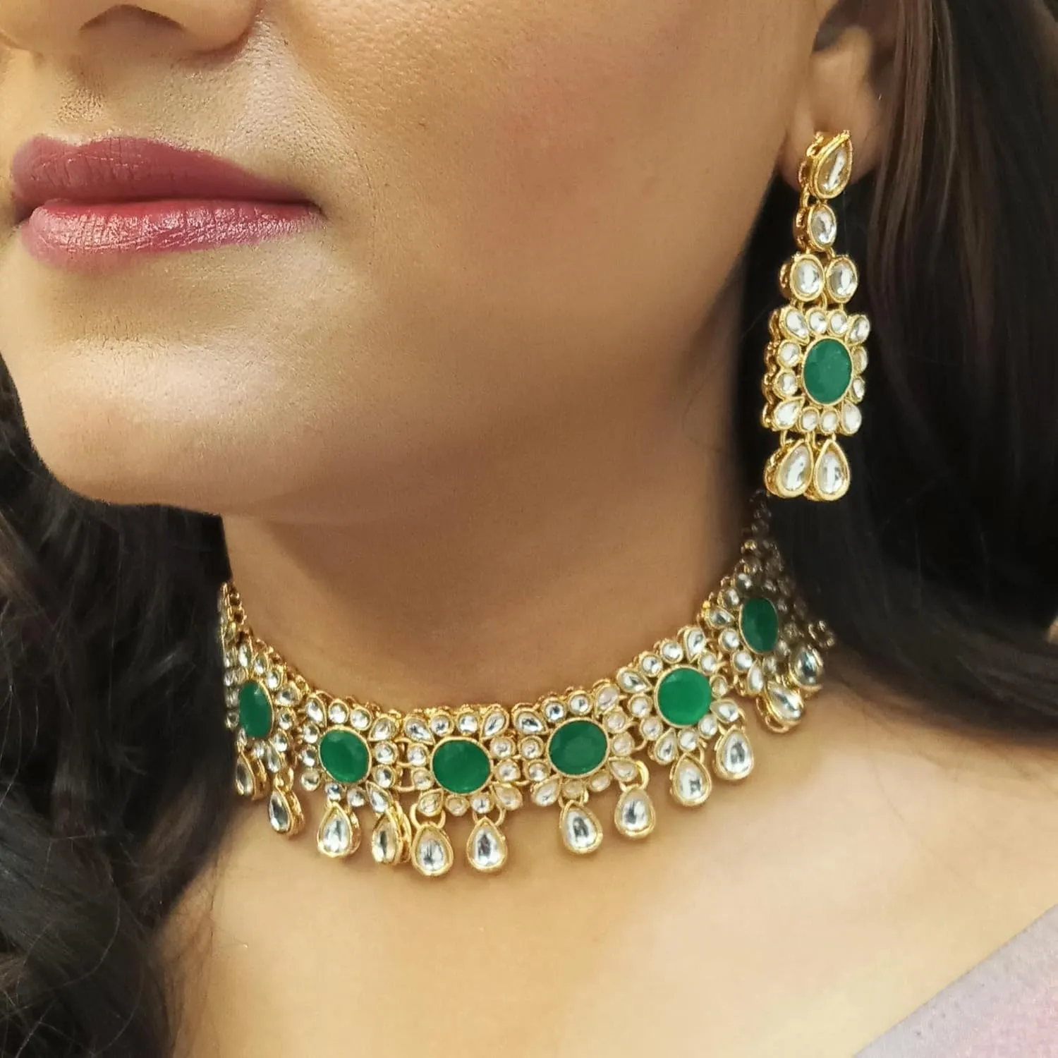 Efulgenz Kundan Set Indian Jewelry Sets for Women Bollywood Jewelry Kundan Crystal Choker Necklace Dangle Earrings Maang Tikka Head Chain Wedding Bridal Jewelry for Women