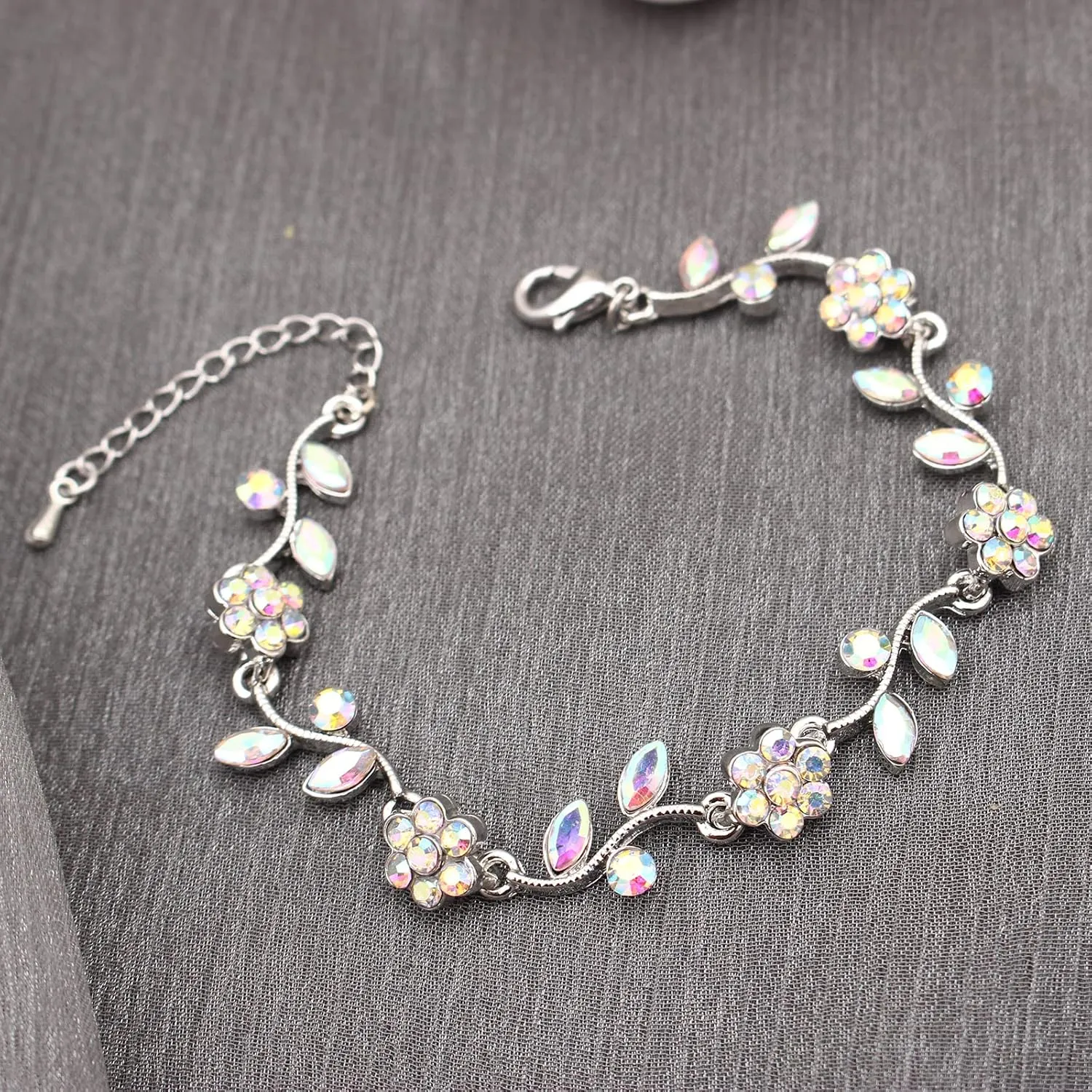 Elegant Bridal Wedding Austrian Crystal Flower Choker Necklace Dangle Earrings Bracelet Jewelry Set for Women Prom Party