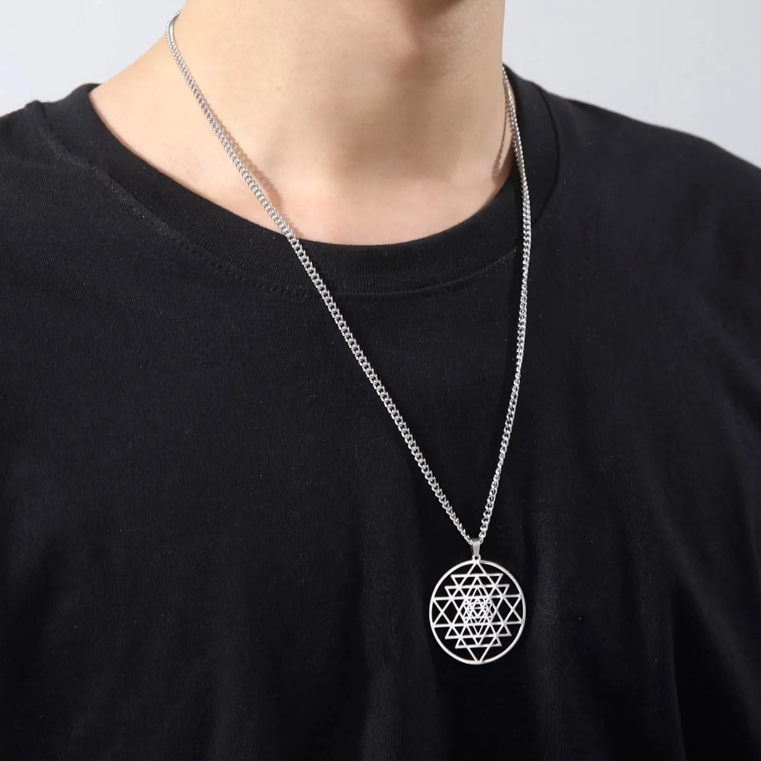 EUEAVAN Sri Yantra Chakra Necklace for Women and Men Sri Yantra Amulet Talisman Pendant Sacred Geometry Necklace Hinduism Symbol Sacred Hindu Meditation Jewelry