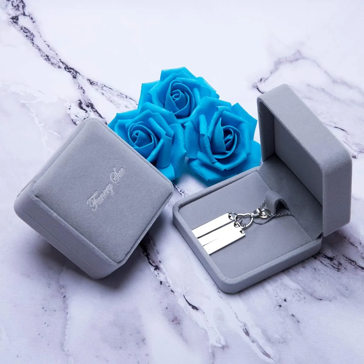 Fanery Sue Personalized Bar Necklace Custom Engraved Name Love Gift Heart Charm Necklace for Her,Mom,Wife