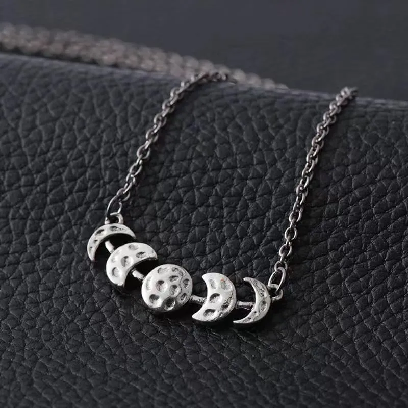 Glimmerst Crescent Moon Necklace for Women Gothic Vintage Werewolf Black Moon Necklace Punk Style Moon Phase Pendant Necklace Halloween Costume Jewelry Chirstmas New Year Jewelry
