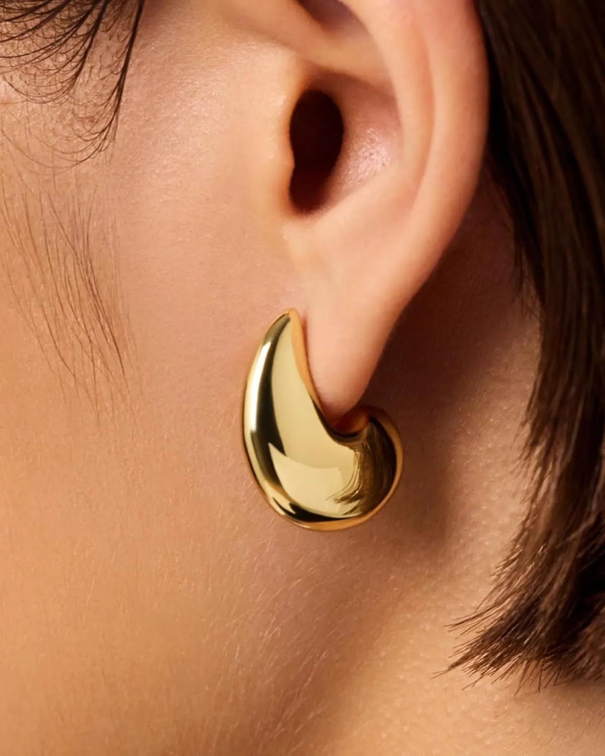 Gold Earrings for Women Trendy 14K Gold Plated Chunky Huggie Earrings Dainty Minimalist Simple Drop Earrings Hypoallergenic Studs Earrings Jewelry Gifts for Her
