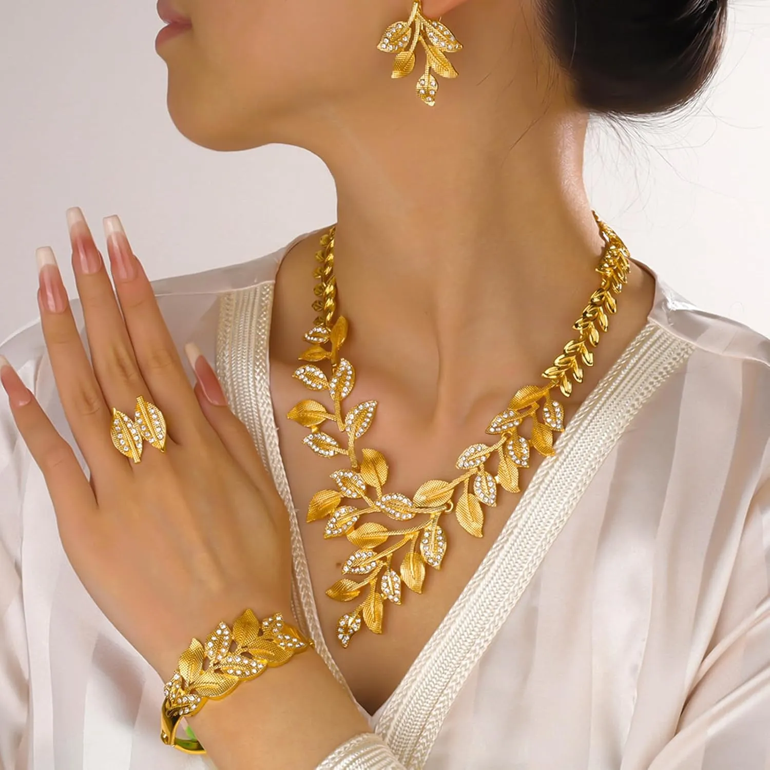 Gold Necklace Jewelry Set Dubai Gold Bracelet Earrings Ring Accessories Bridal Jewelry Set for Women Wedding