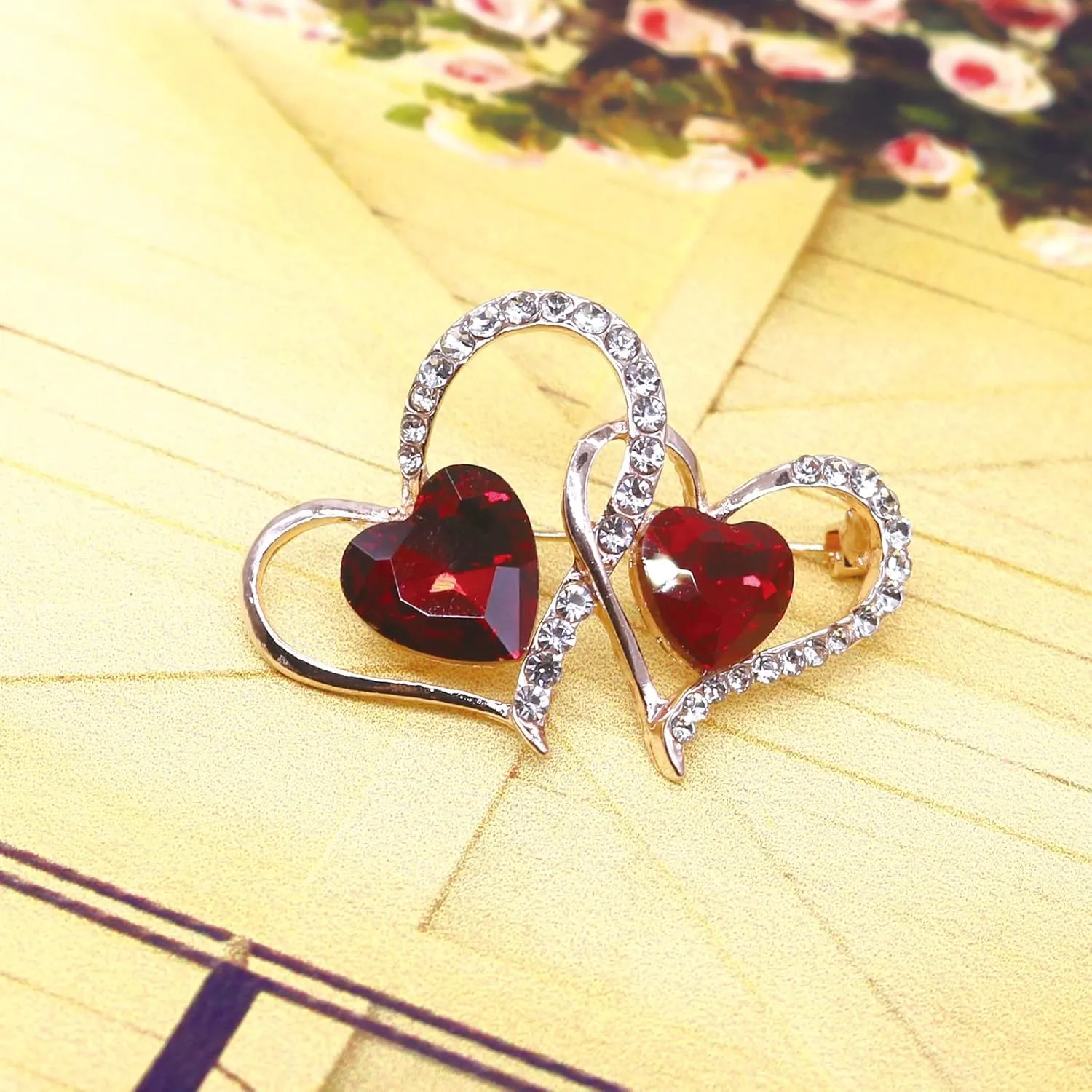Heart Brooch For Women Cluster Pave Elegant Crystal Love Heart Brooches Pin Wedding Party Clothes Accessories Valentines Gift