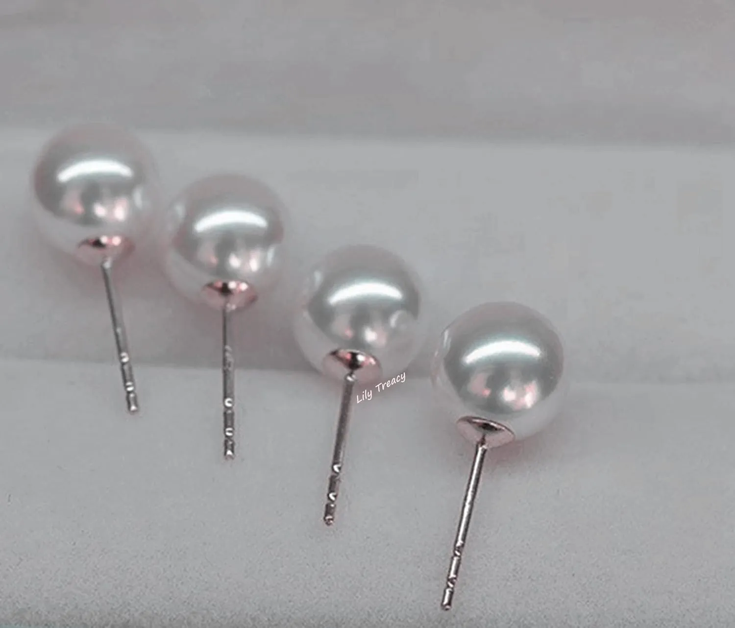 Japanese Akoya Cultured Pearl Stud Earrings 18K Solid Yellow White or Rose gold 5.5-6mm; 7-7.5mm; 7.5-8mm; 8-8.5mm; 8.5-9mm;9-9.5mm; 9.5-10mm by Lily Treacy June Birthstone
