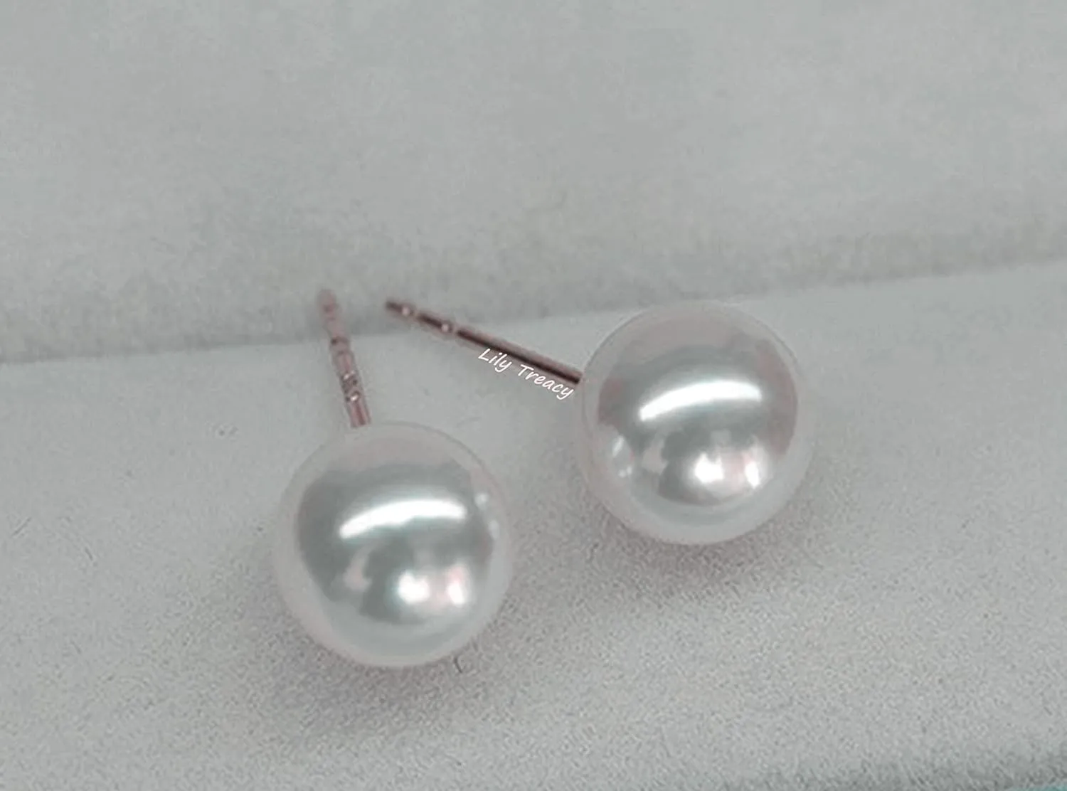Japanese Akoya Cultured Pearl Stud Earrings 18K Solid Yellow White or Rose gold 5.5-6mm; 7-7.5mm; 7.5-8mm; 8-8.5mm; 8.5-9mm;9-9.5mm; 9.5-10mm by Lily Treacy June Birthstone