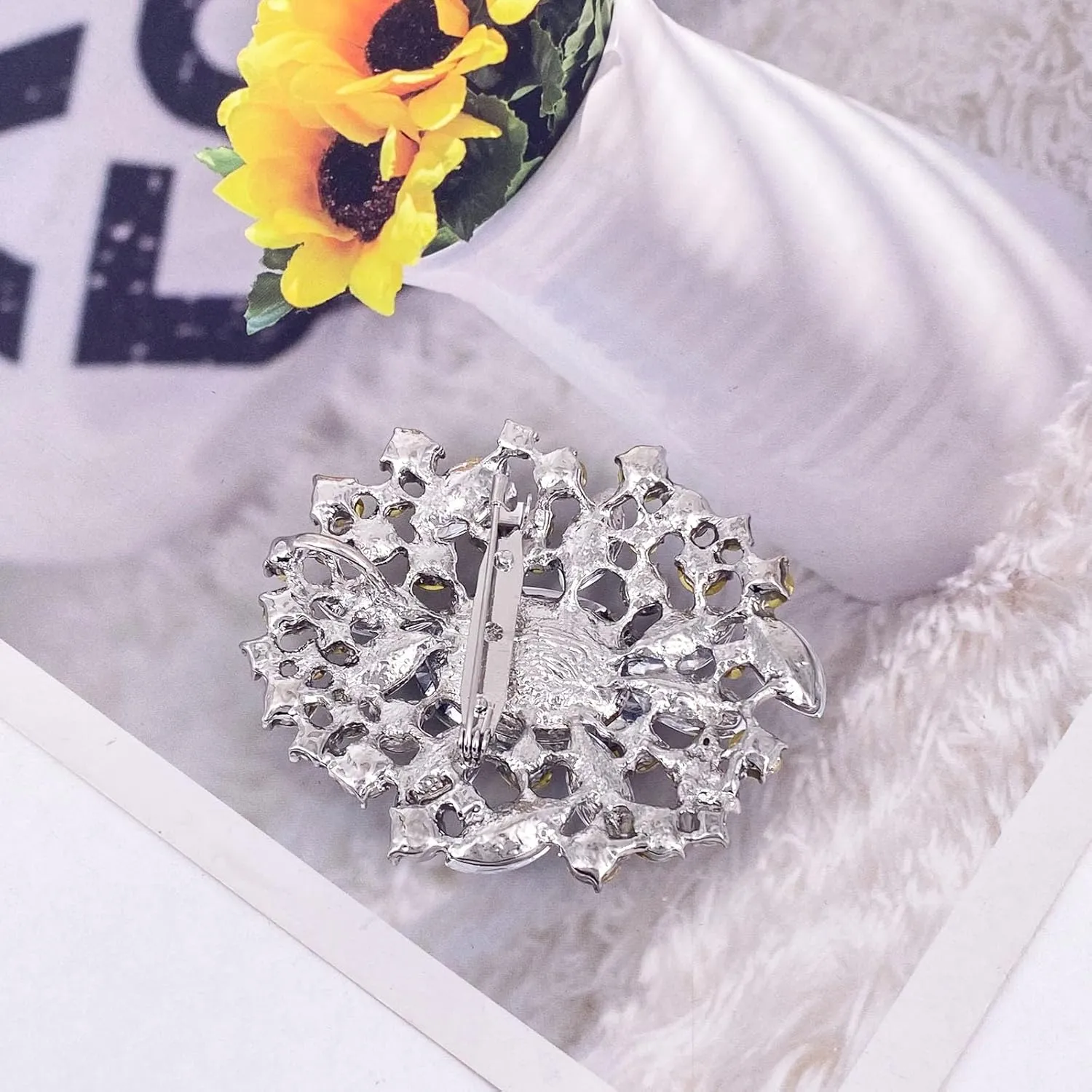 LAXPICOL Vintage Austrian Crystal Elegant Flower Brooch for Women Broach Pin Wedding Jewelry Antique-Gold Tone