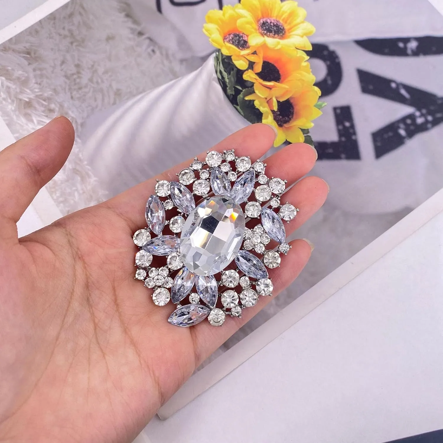 LAXPICOL Vintage Austrian Crystal Elegant Flower Brooch for Women Broach Pin Wedding Jewelry Antique-Gold Tone