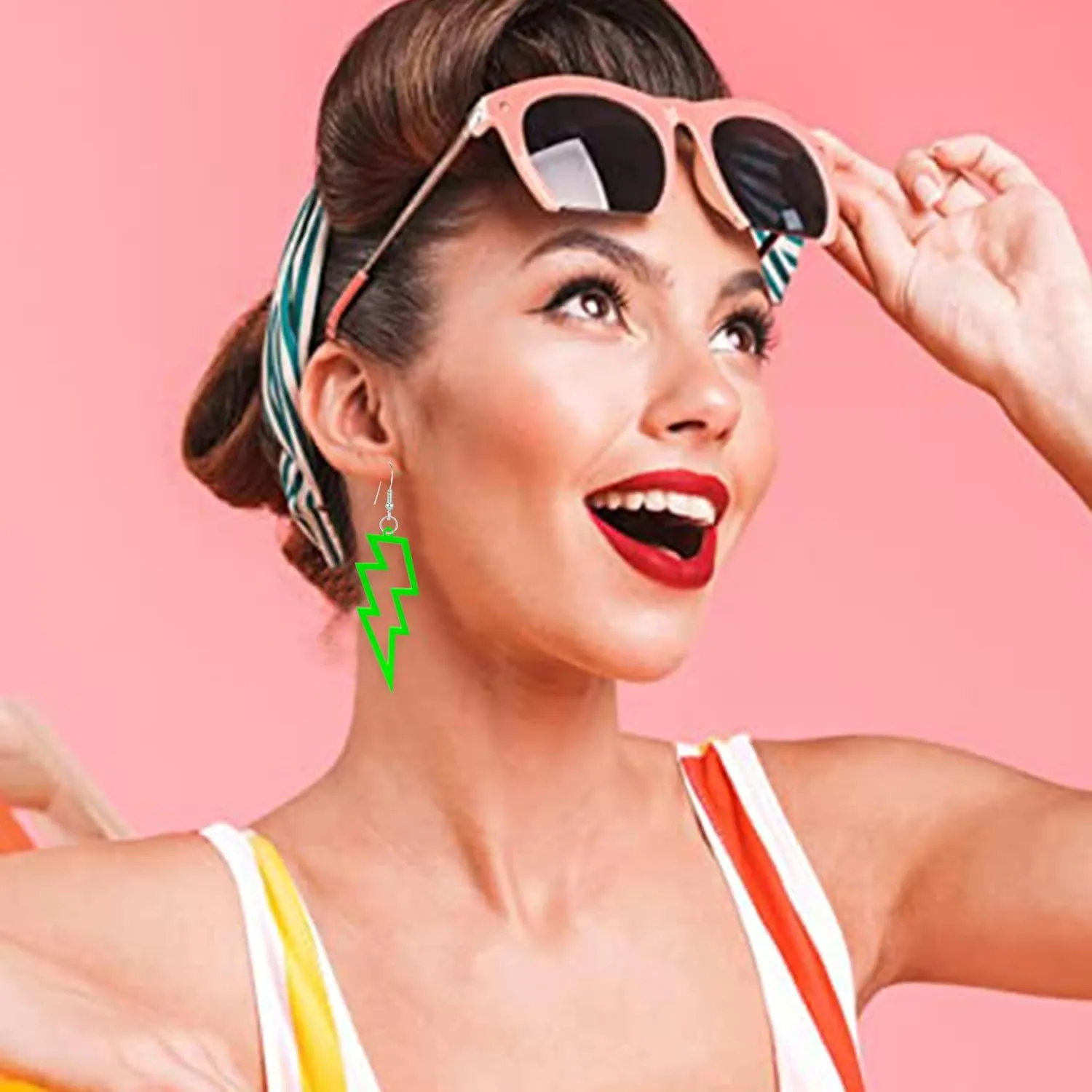 Lighting Neon Earrings Acrylic Exaggerated Lightning Bolt Dangle Drop Pendant Vintage Earrings Halloween Retro 80 90 Party Costume Accessories Jewelry for Women