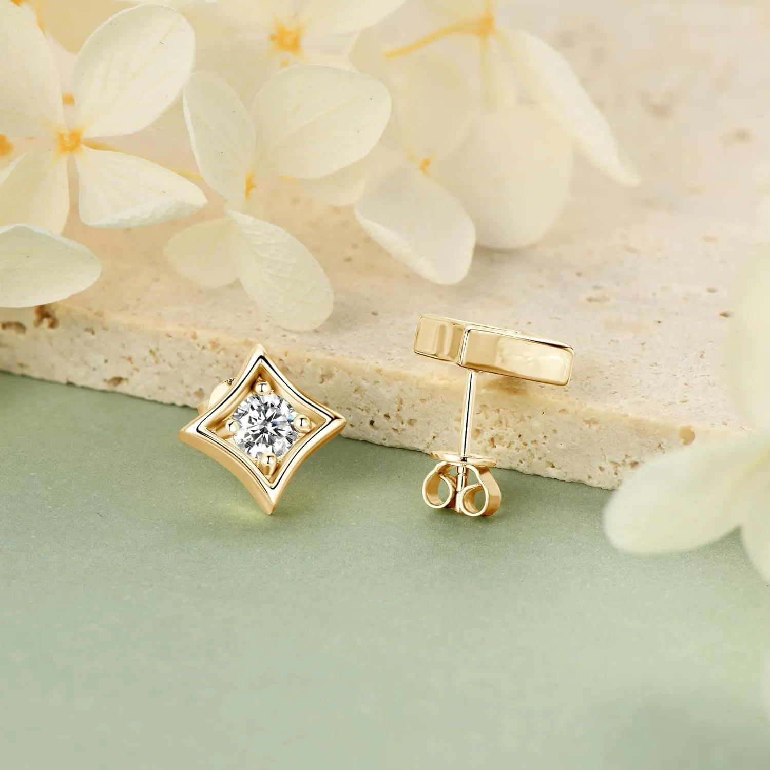 Moissanite Earrings for Women, 925 Sterling Silver 0.5-1ct D Color VVS1 Moissanite Stud Earrings, Hypoallergenic Earrings Studs for Sensitive Ears New Year Christmas Gifts