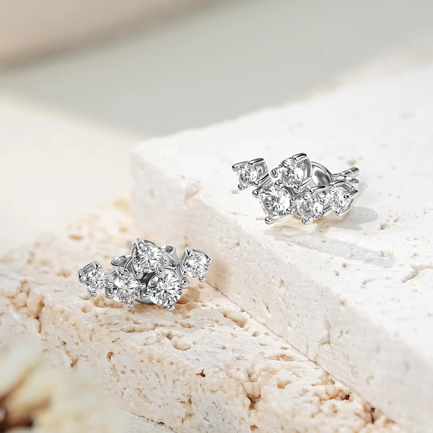 Moissanite Earrings for Women D Color VVS1 Clarity Lab Created Imitation- diamond Stud Earrings S925 Sterling Silver Jewelry