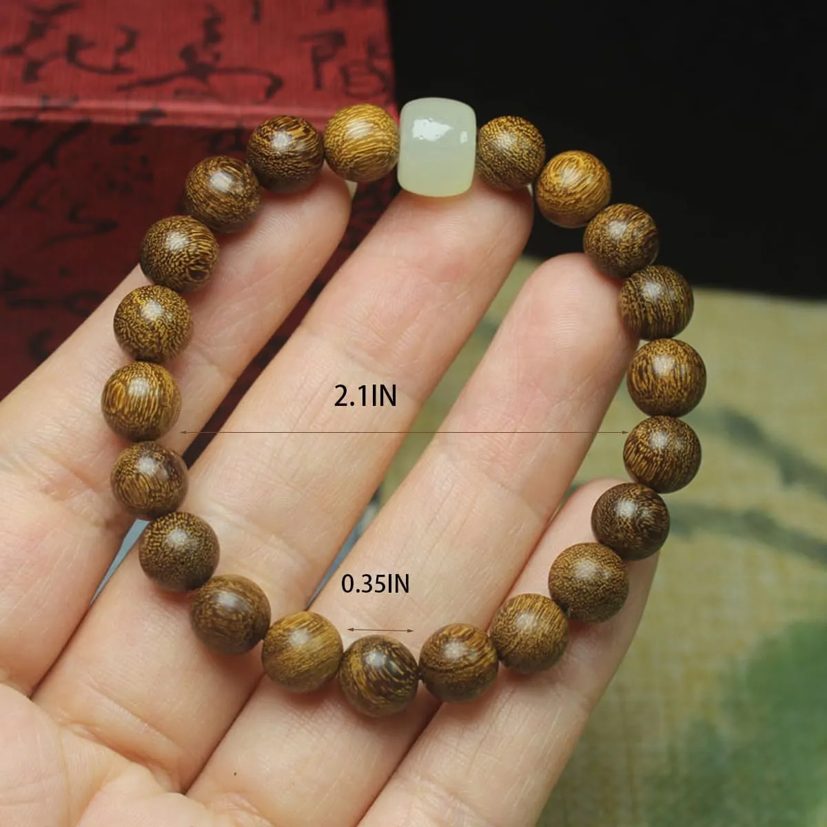 Natural wooden bead chain bracelet, round beads, elastic stretch, elegant natural pattern, with decoration and creativity