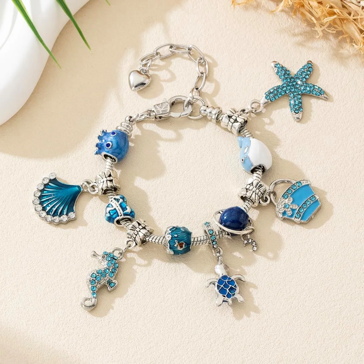 Ocean Charm Beaded Bracelet Small Fish Sea Turtle Octopus Dolphin Shell Starfish Tropical Marine Life Charm for Women Beach Vacation Jewelry Bracelet