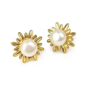 Pearl Earrings, Daisy Earrings for Women 14k Gold Plated, Freshwater Cultured White Pearls Sunflower Earrings Studs Hypoallergenic Earrings (Daisy)