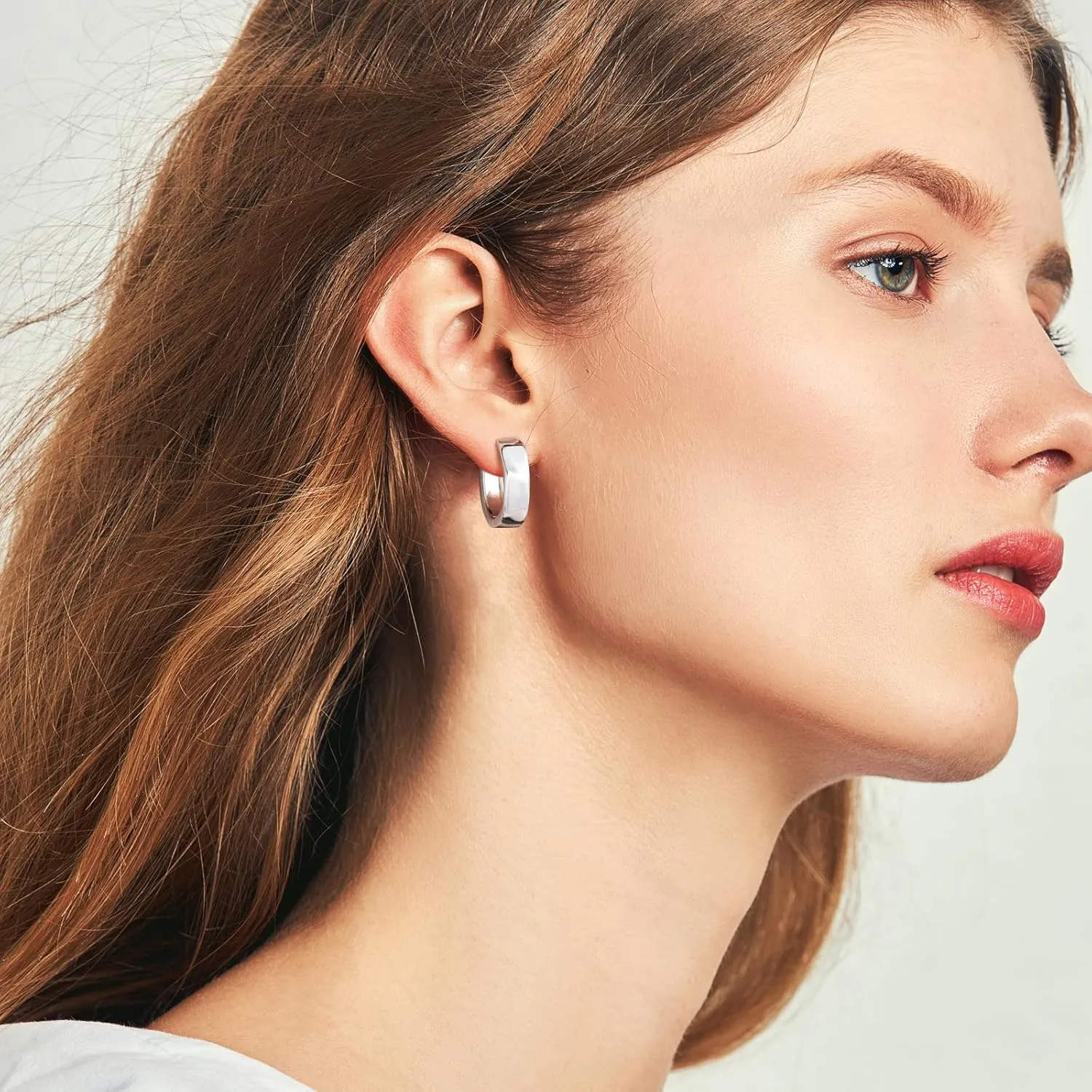 Sterling Silver Hoop Earrings for Women Small Chunky Silver and 14K Gold Plated Earrings for Women Trendy Hoop Earrings Silver Hypoallergenic Oval Earrings Thick Huggie Hoops Earring for Jewelry Gifts