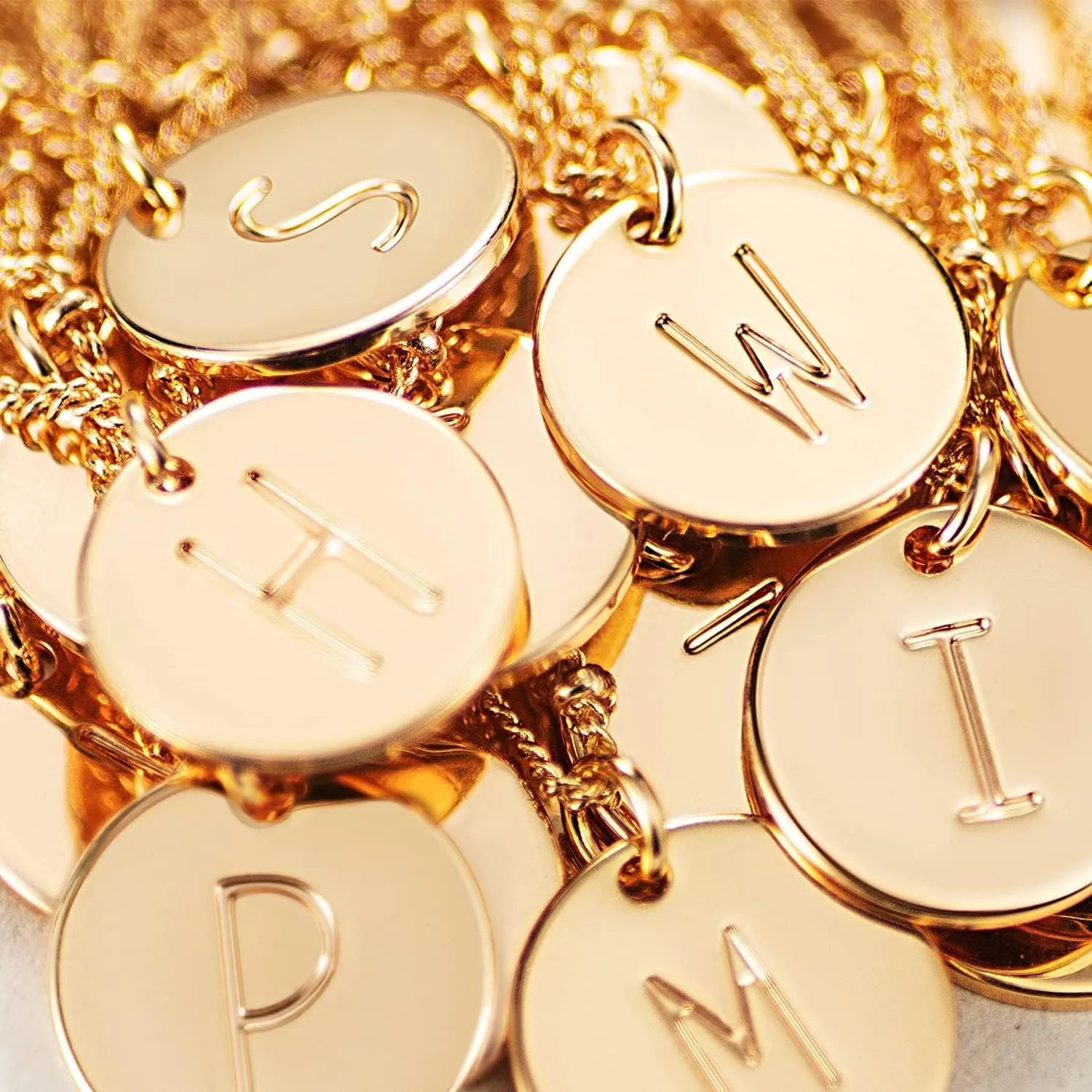 Valloey Rover Initial Necklaces for Women 14K Gold Plated Dainty Letter Necklce Round Coin Disc Pendant Double Side Engraved A-Z Necklace Personalized Jewelry Gift for Women