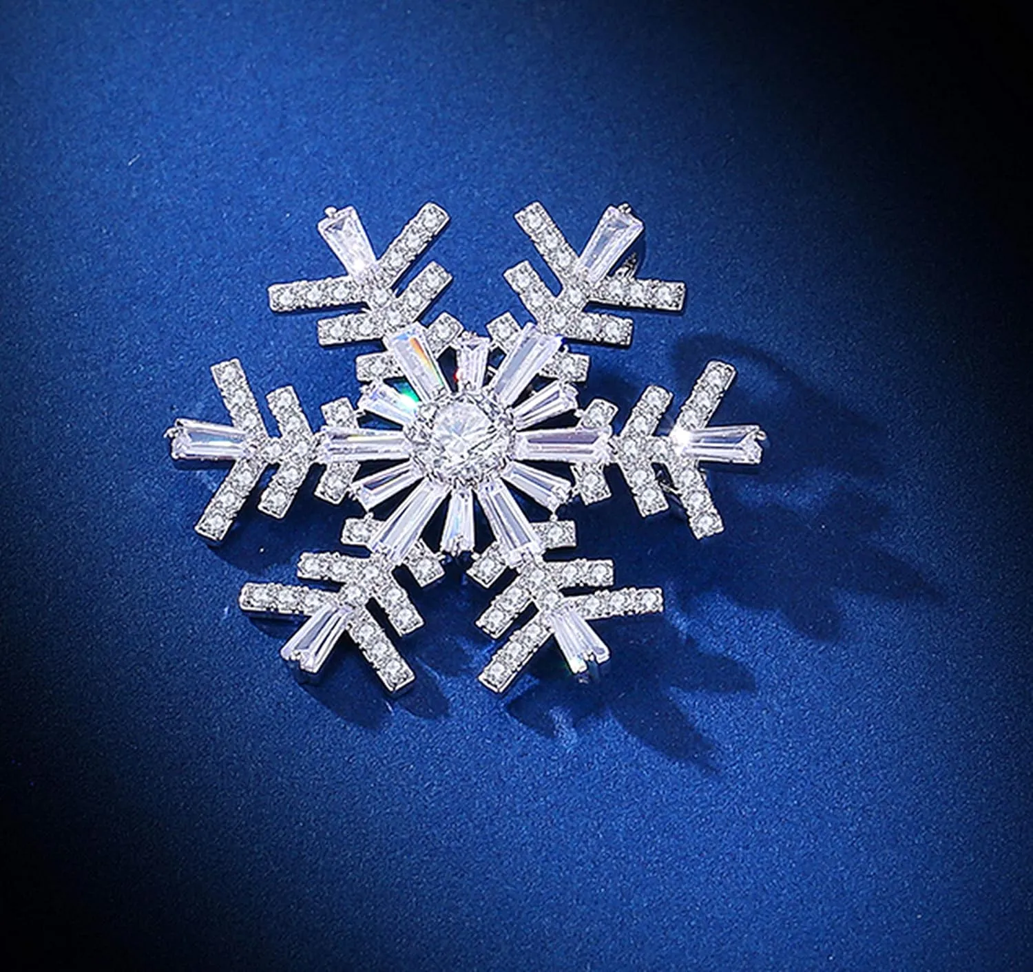 Wedding Elegant Mother Flower Brooch Pin Snowflakes Full Prong CZ Pendant Full Crystals Broche for Women Gift