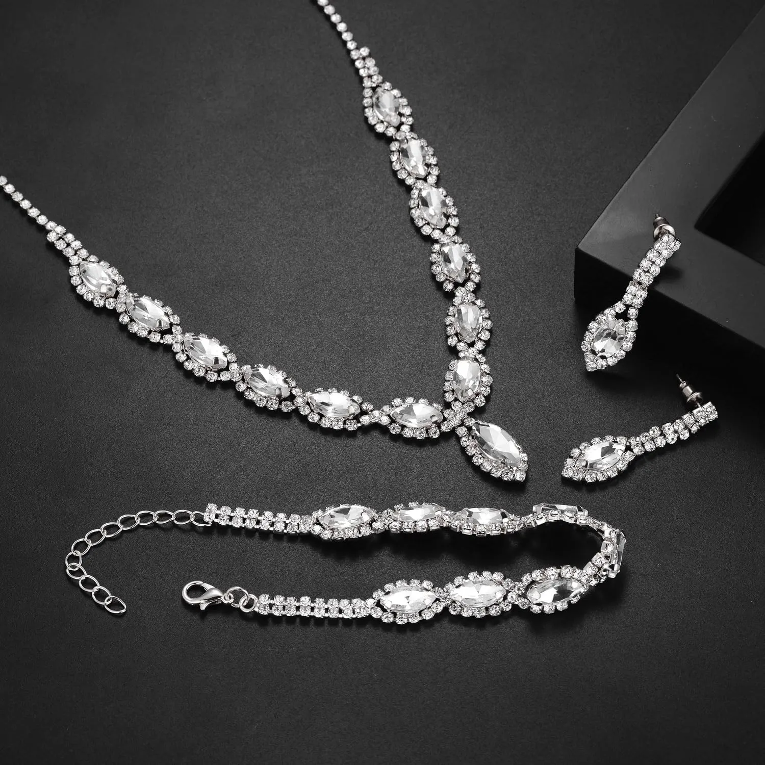 Wedding Jewelry Sets for Brides Rhinestone Jewelry Set for Women Silver Bridesmaid Jewelry Set Silver Prom Jewelry Crystal Rhinestone Necklace for Women Bride Necklace for Wedding Day